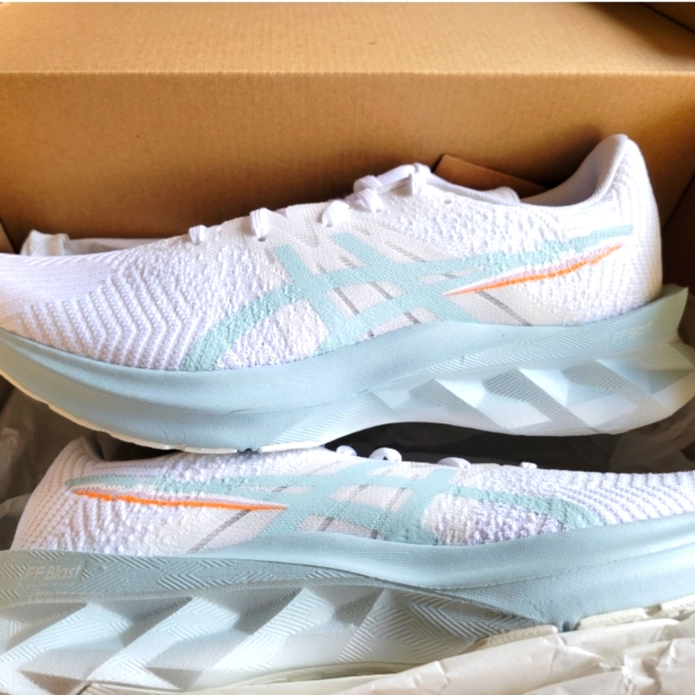 ASICS Novablast tennis shoes size 8.5